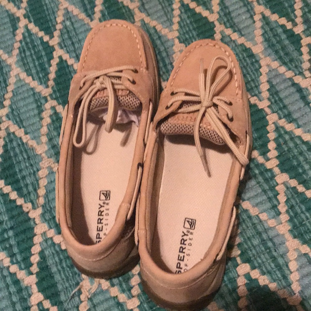 Sperry top-sider shoes . Very com-forty